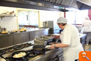 Mislata abre en Pascua el comedor escolar y ofrece actividades de ocio a niños de familias sin recursos - (foto 2)